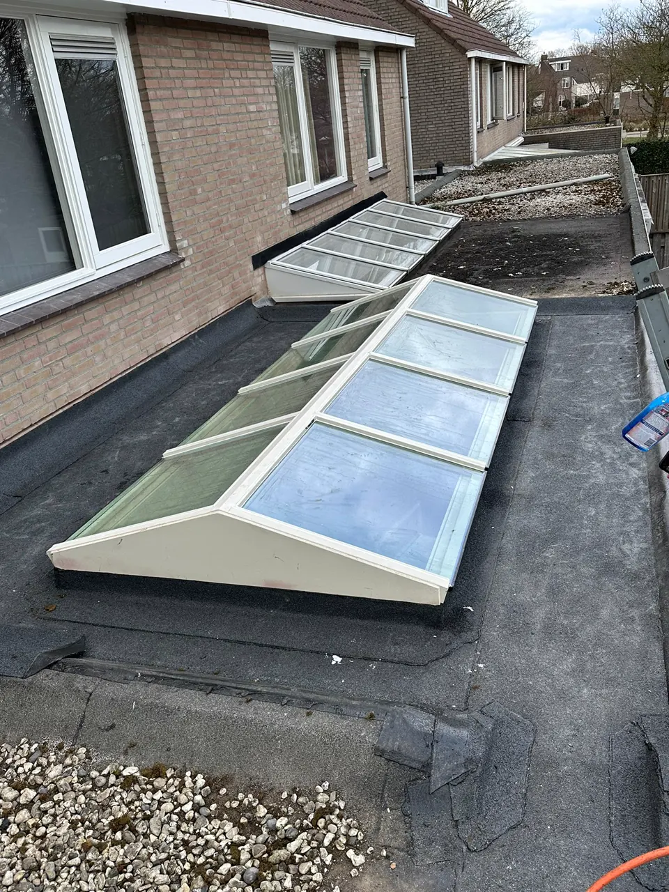 Overkapping met lichtstraat - Buitenwerk door RDL Timmerwerken in Veldhoven